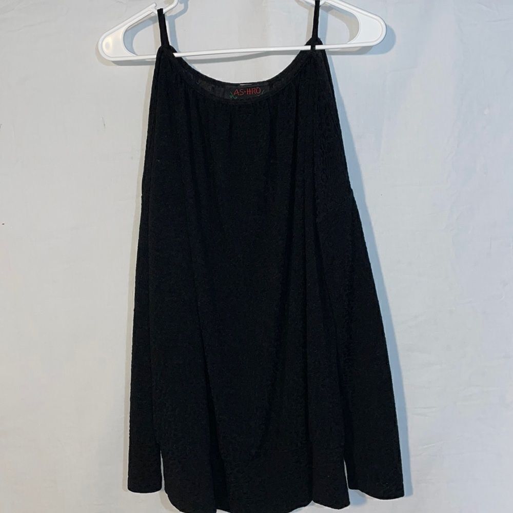 Open shoulder long sleeve black blouse